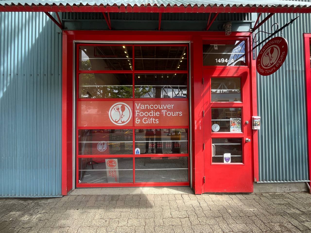 Blade sign & perforated window graphics